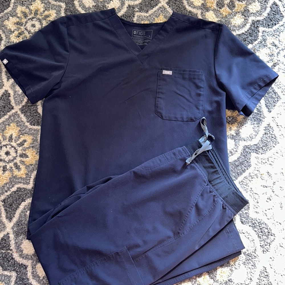 Men’s figs scrubs